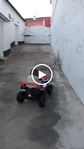 Reseña con vídeo de un cliente sobre Carro Elétrico para Criança Buggy Lander Vermelho 4x4 12v c/ RODAS DE BORRACHA & ASSENTO EM PELE