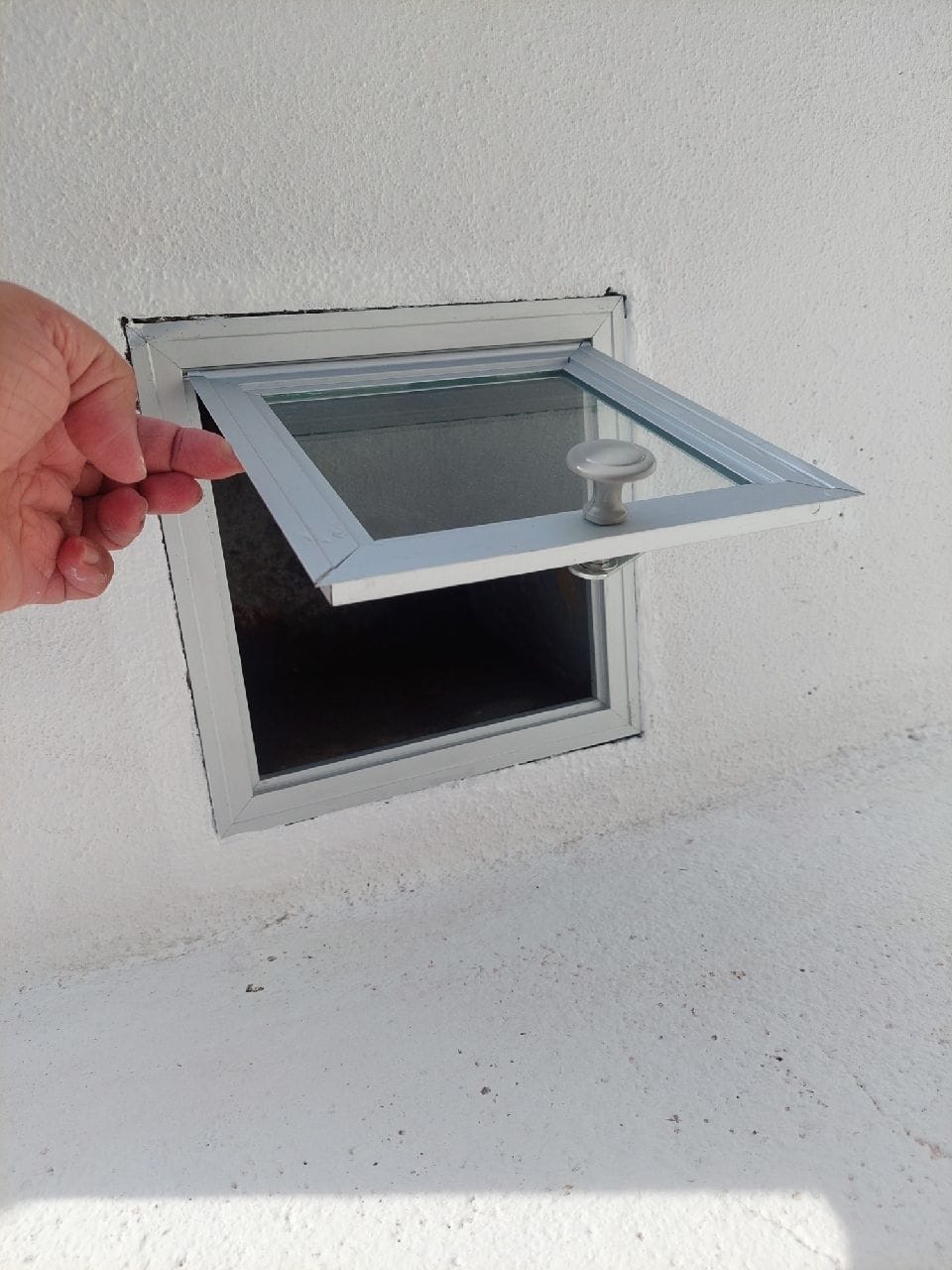 Customer photo review of Aluminium 230mm Mail Letter Box/ Peti Surat (Head & Tail Set) AA-L.BOX 230(W KEY)/ AA-L.BOX 230(W/O KEY) ALUCLASS
