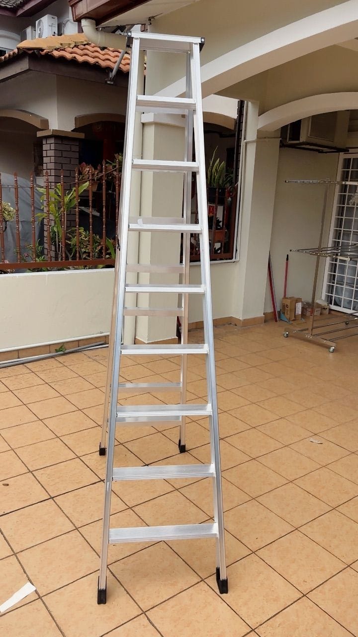 Customer photo review of ✨READY STOCK✨Alumaster Heavy Duty Aluminium Welded Ladder (9 Steps Double Side) AL-DWL70-9S ALUCLASS