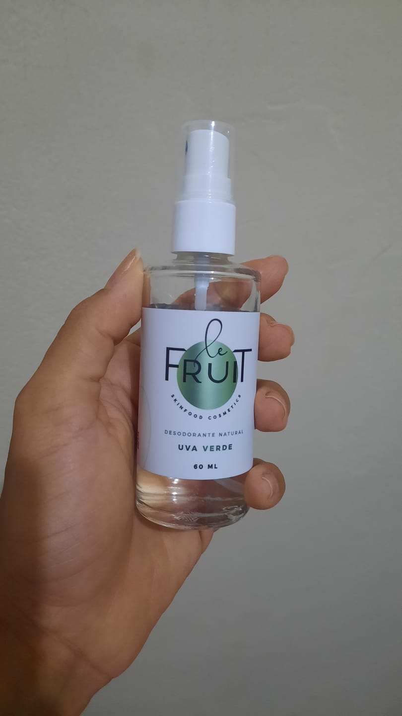 Customer photo review of Desodorante Diário