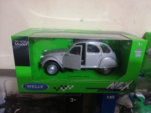 Customer photo review of Auto Citroneta 2Cv Soft Top Welly