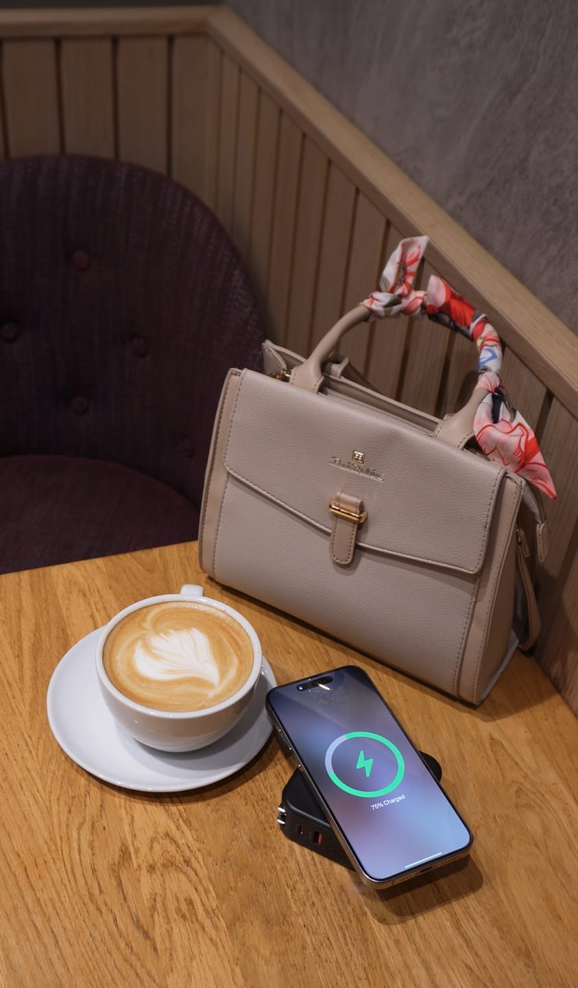 Customer photo review of TravelVolt® GO (5-in-1 Travel Charger)
