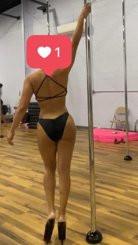 Customer photo review of Essential Scanty Pants