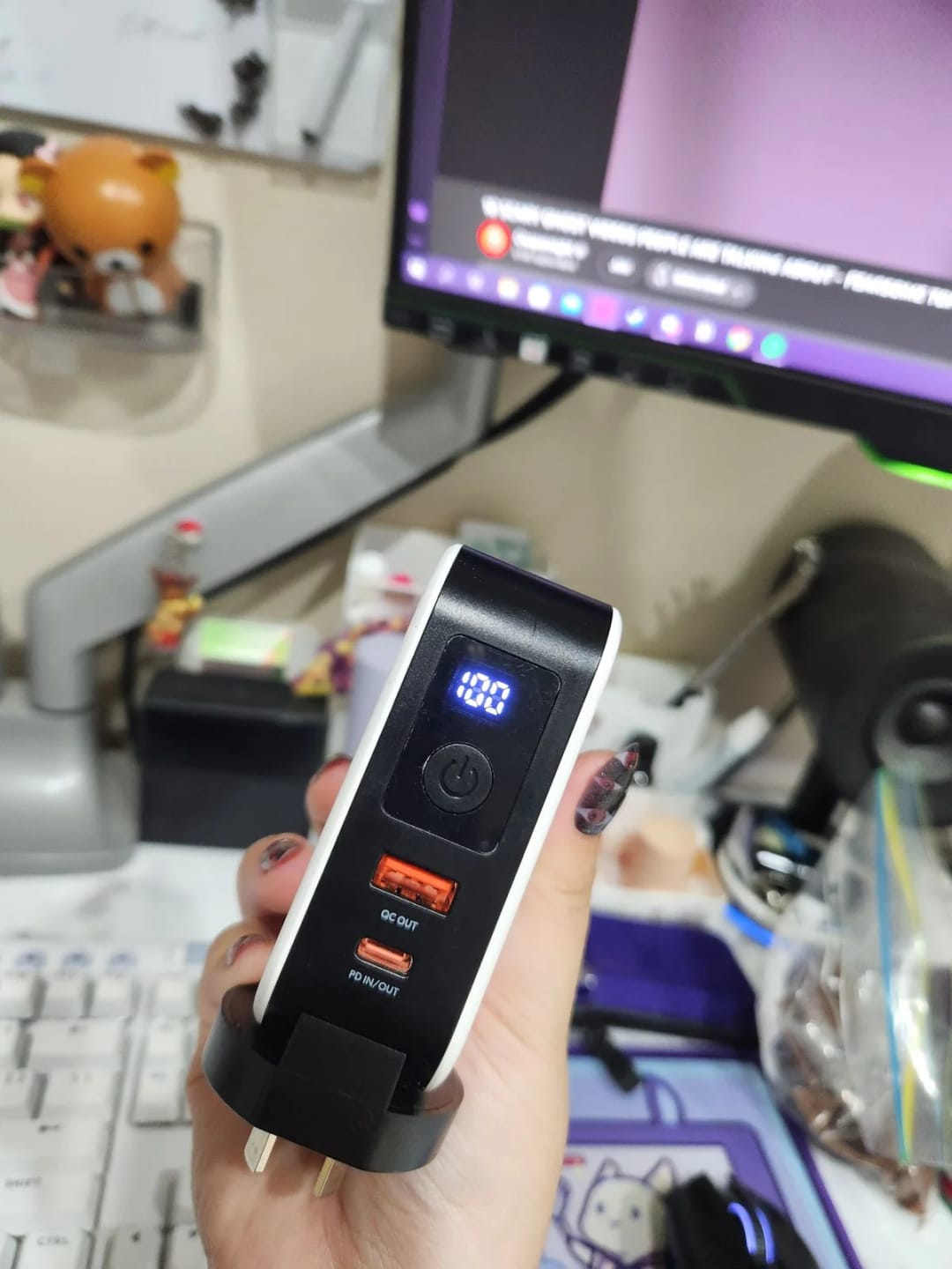 Customer photo review of TravelVolt® GO (5-in-1 Travel Charger)