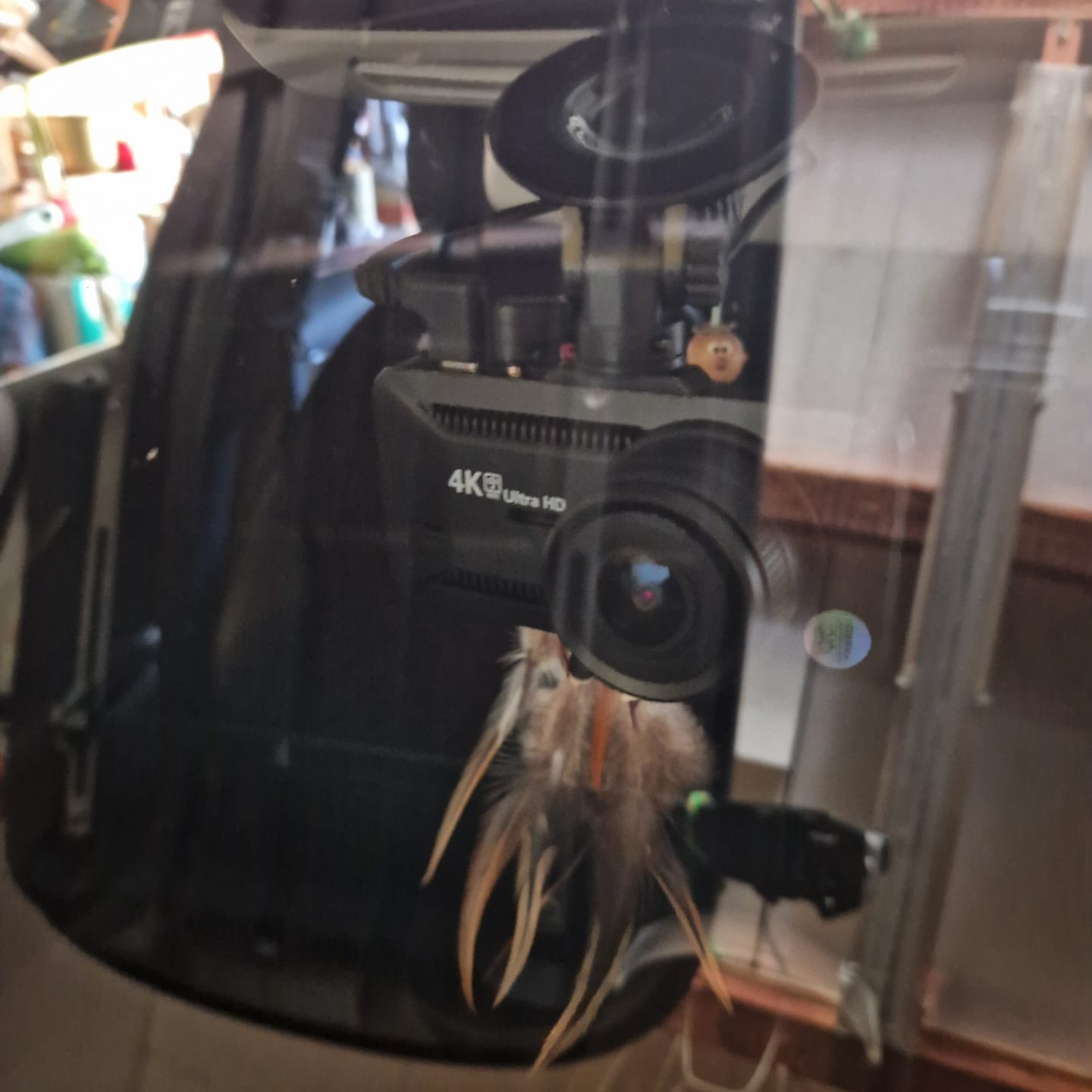 Customer photo review of 4K Dashcam mit 3,94" Bildschirm / Vorne & hinten / Autokamera mit 170° Weitwinkelansicht / Nachtsicht / Parküberwachung / G-Sensor