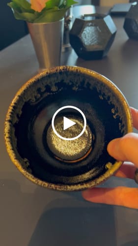 Customer video review of Matcha Schale Chairokuro