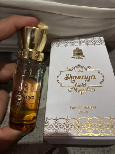 Customer photo review of Shanaya Gold Perfume Spray