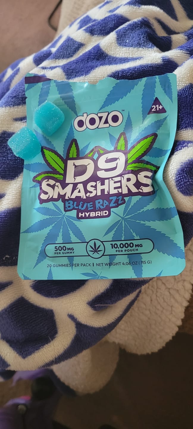 Customer photo review of D9 Smasher | Blue Razz (Hybrid)