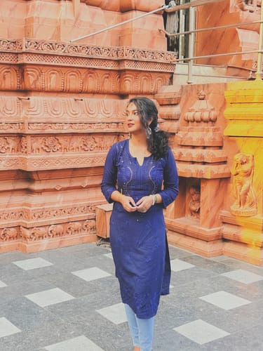 Customer photo review of Hoor Lavender Viscose Georgette Kurta