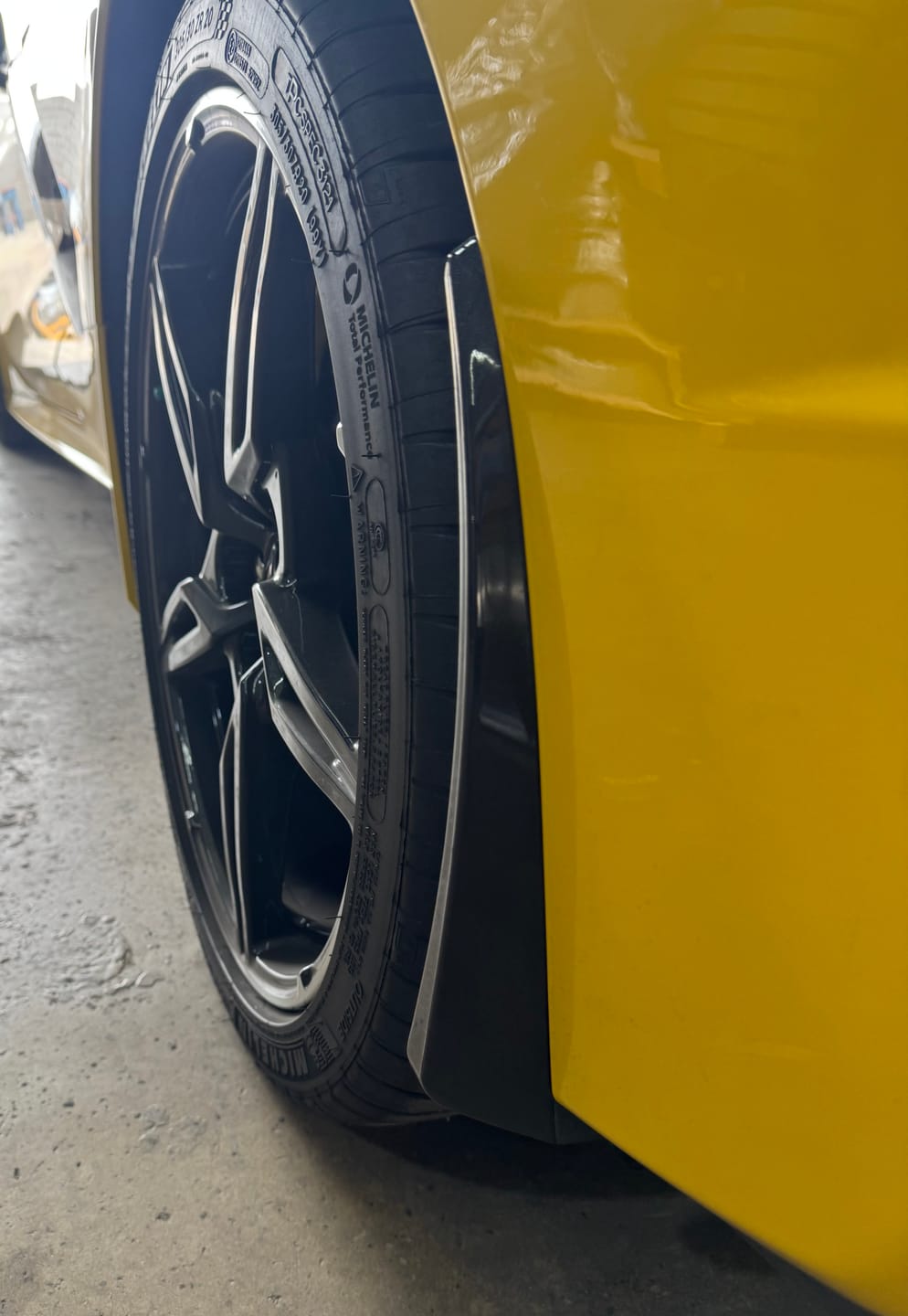 Customer photo review of Chevrolet Corvette C8 XL Extended Front & Rear Splash Guard