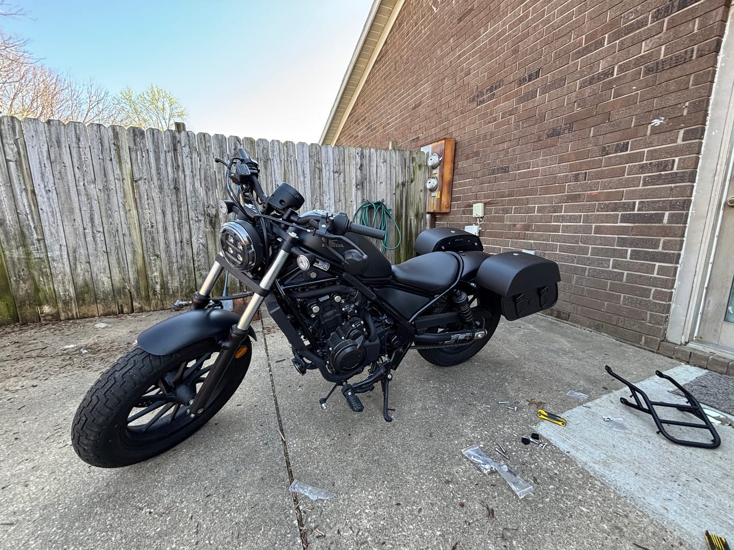 Customer photo review of 28L - Baelor Medium Quick Mount Honda Rebel 500 Motorcycle Saddlebags