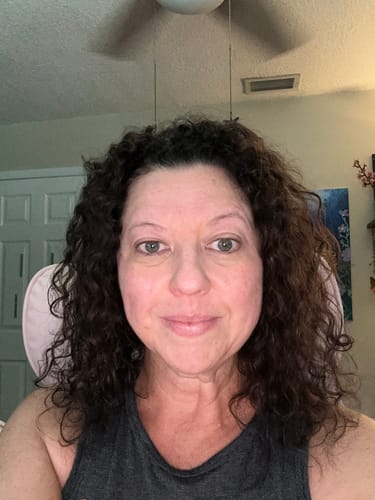 Customer photo review of Weightless Volumizing Conditioner