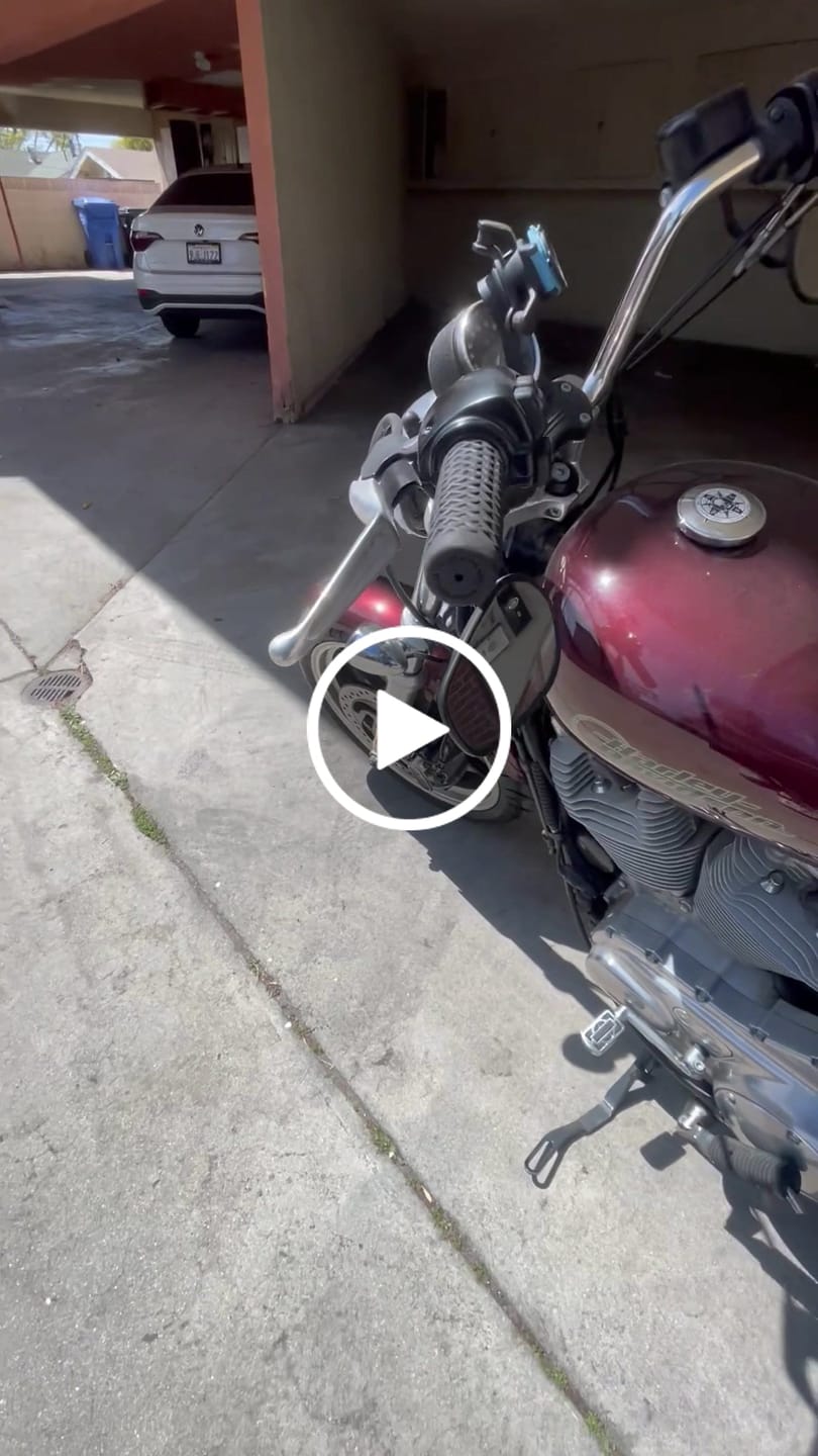 Customer video review of 36L - Lamellar Raven Extra Large Shock Cut-out Painted Hard Saddlebags for Harley Sportster Super Low XL883L
