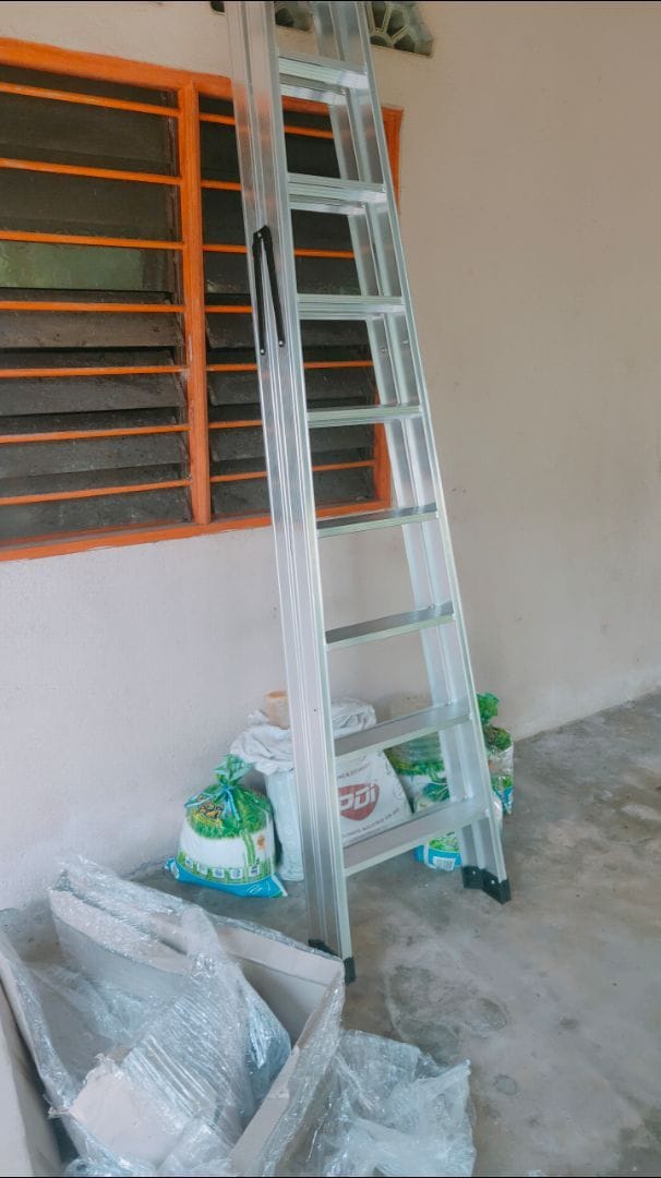 Customer photo review of ✨READY STOCK✨Alumaster Heavy Duty Aluminium Welded Ladder (9 Steps Double Side) AL-DWL70-9S ALUCLASS