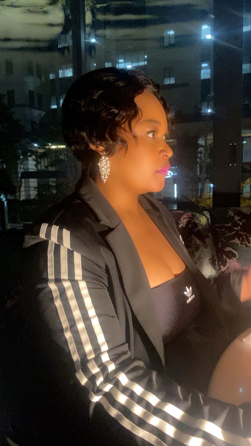 Customer photo review of Finger Wave Side Part Pixie Cut Wig