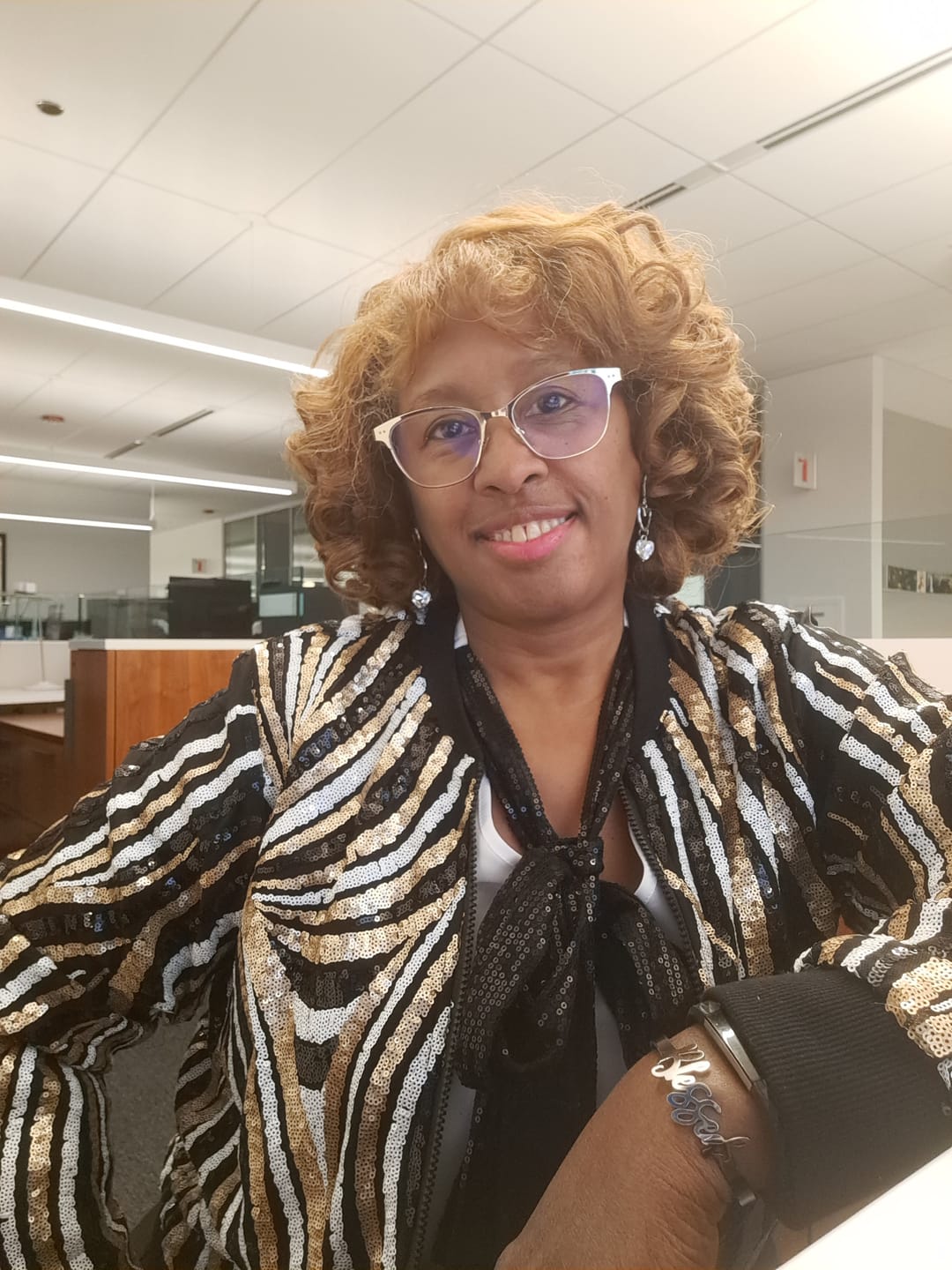 Customer photo review of Nutique BFF Human Hair Blend Half Wig - DELICIA