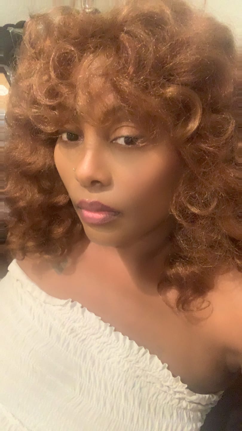Customer photo review of Sensationnel Dashly Full Wig - UNIT 20