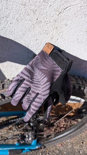 Customer photo review of FAMILY MOUNTAINBIKE GLOVES ADULT | dark grey