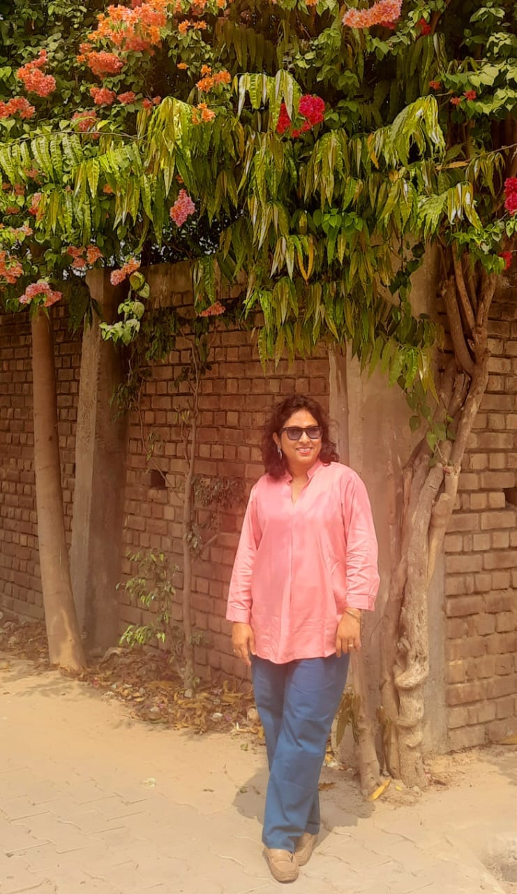 Customer photo review of Rose Viscose Pleated Top