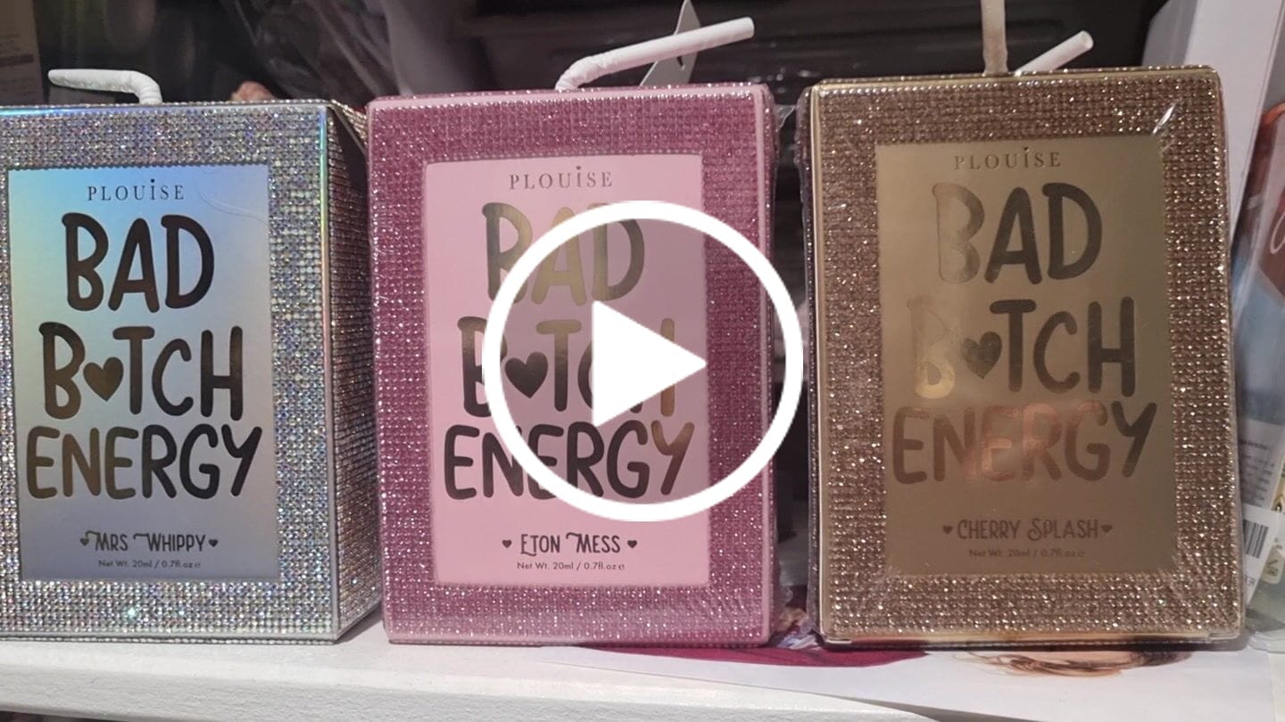 Recenzie video de la client pentru pachetul de buze P.Louise Born To Sparkle