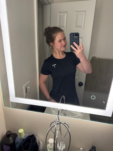 Customer photo review of Women's Romans 8:31 Performance Tee