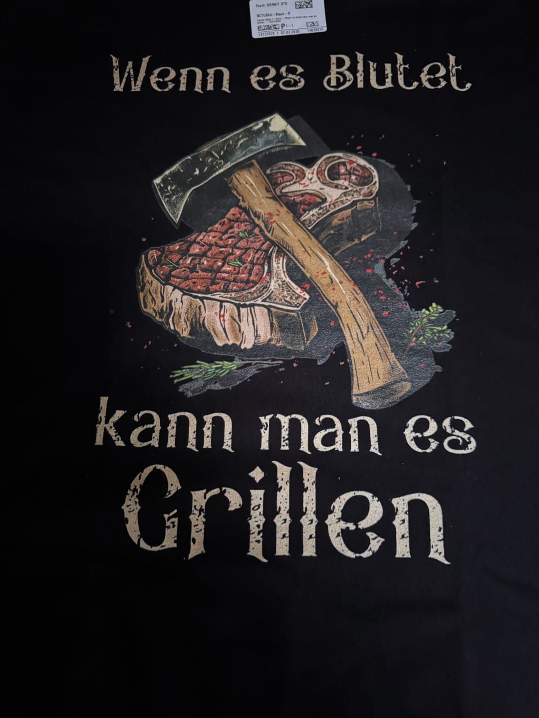 Customer photo review of Wenn es blutet kann man es Grillen   - Herren Shirt