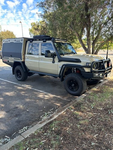 Customer photo review of Clear/Crystal LED Turn Signal Side Marker Indicator to suit Toyota LandCruiser 70 Series (09/2022+)