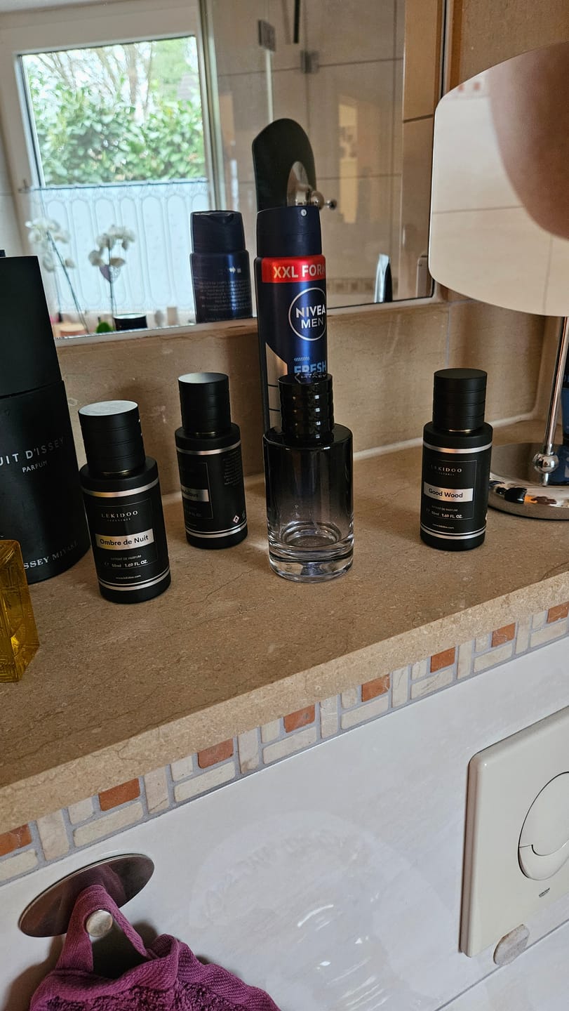 Customer photo review of Scandalous