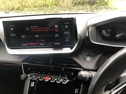 Customer photo review of Smul™ Black Metal Car Diffuser Starter-Kit