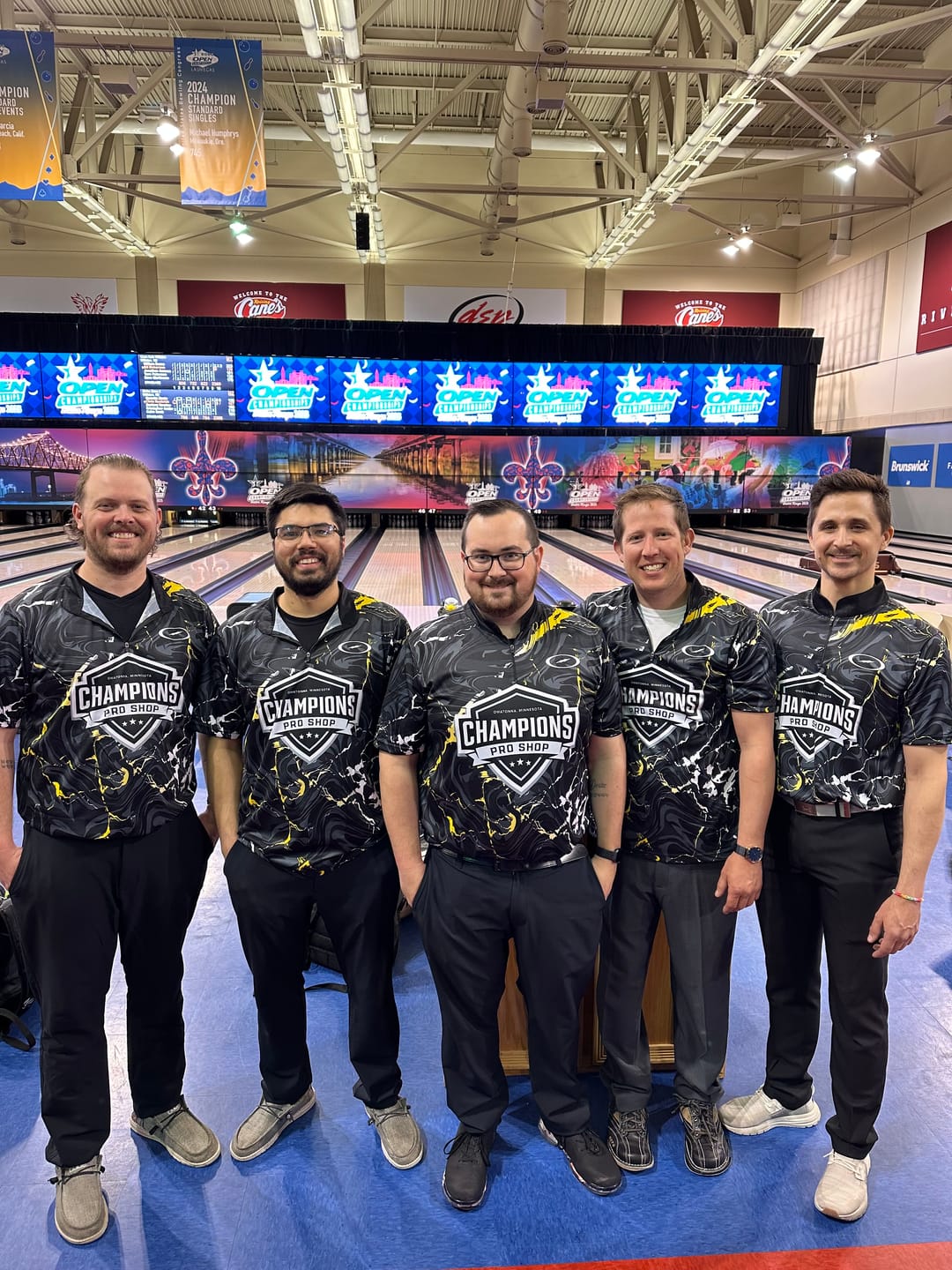 Customer photo review of STORM - LIGHTNING BLACKOUT - BOWLING JERSEY