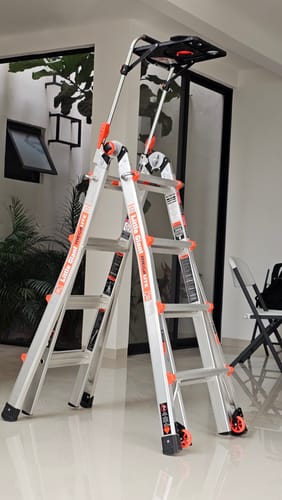 Customer photo review of Escalera de Aluminio Multiposición 17' (5.18 m) Type IA con Airdeck Megalite Little Giant 11517-001 (Demo)