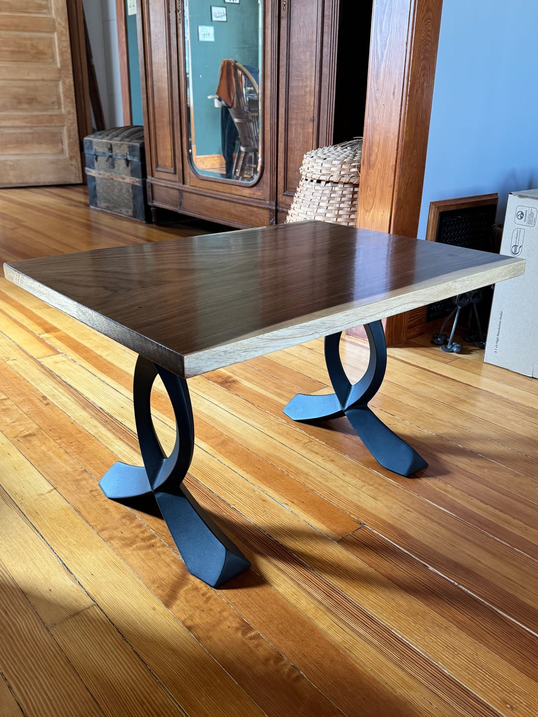 Customer photo review of Bench Legs 108B Curva 16H Modern Steel Furniture Legs