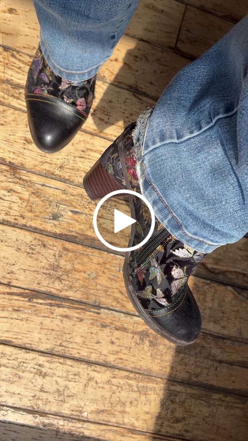 Customer video review of Vintage Butterfly Elegance Leather Ankle Shoes