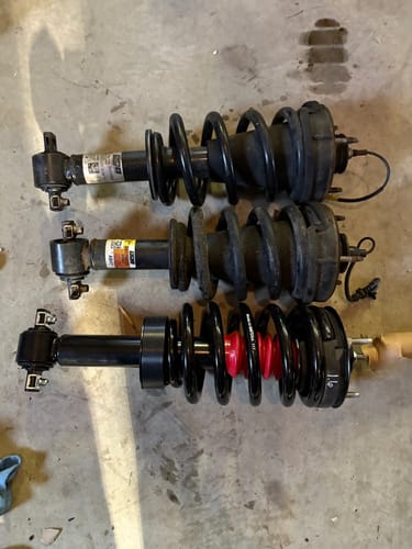 Customer photo review of 2015-2020 GMC Yukon XL Magnetic Struts Front OE Replacement Kit (GC6FB)