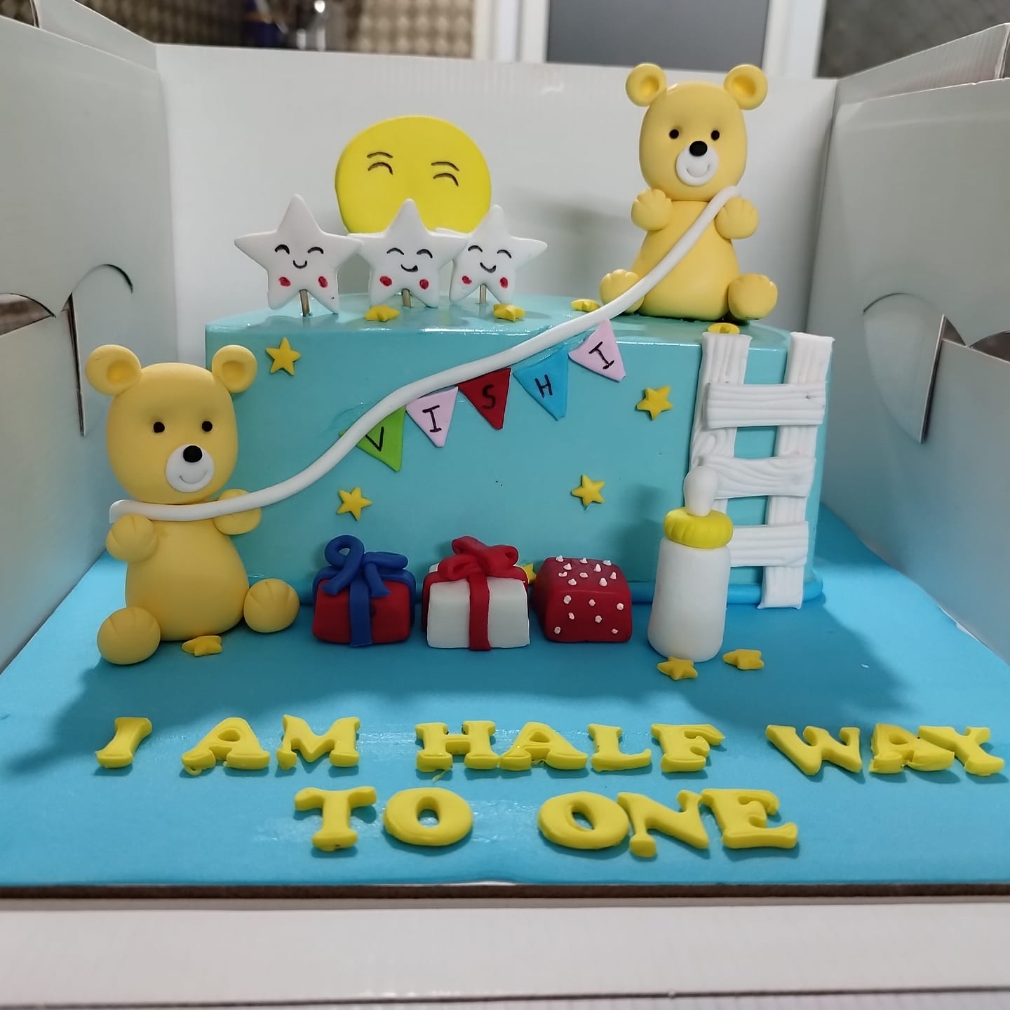Customer photo review of Teddy 6 Months Cake
