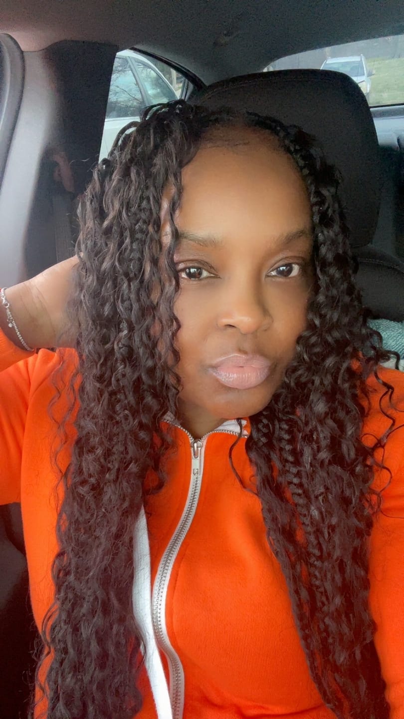 Customer photo review of Pre-Divided Double Drawn Burmese Water Wave Human Hair Bulk