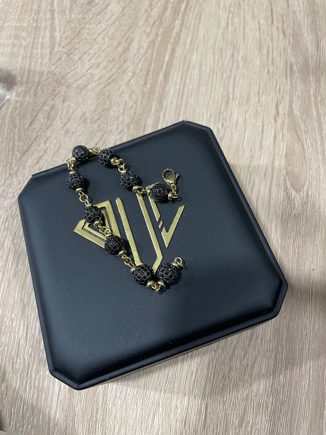 Customer photo review of BALLS BRACELET - GOLD/BLACK