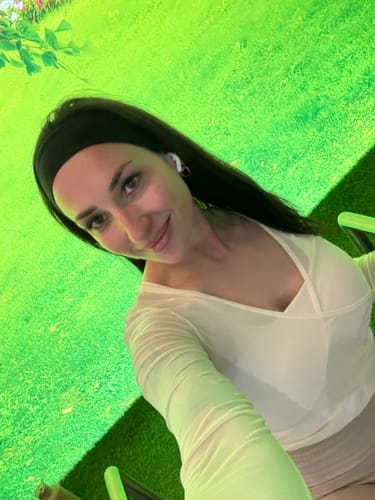 Customer photo review of Lucky Charm - Pre-Glued Lashes