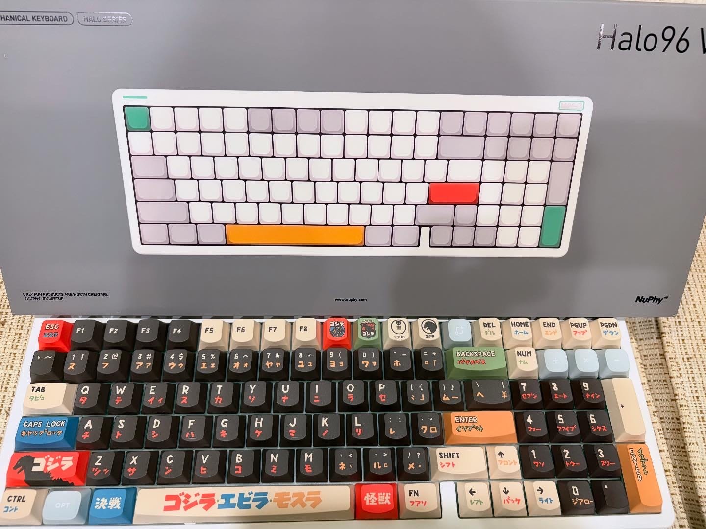 Customer photo review of NuPhy x Keytok 黑色經典哥吉拉 鍵帽