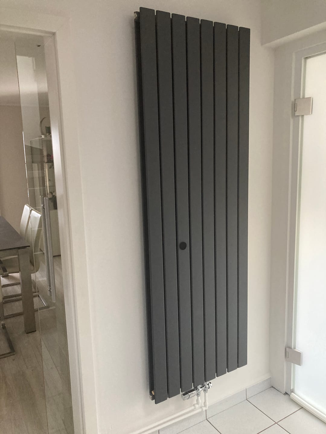 Customer photo review of SONNI Flach Heizkörper Paneelheizkörper Wandheizung Mittelanschluss 1800*616mm Anthrazit ohne/mit Mutiblock