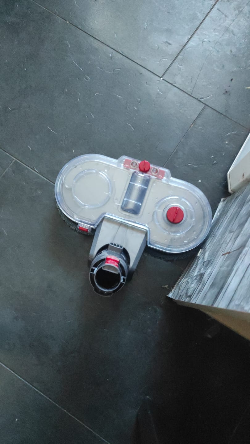 Customer photo review of Elektrischer Wischaufsatz passend für Dyson (inkl. 6 Wischpads)