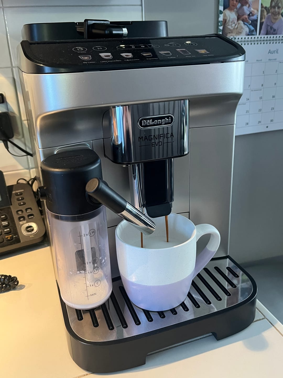 Customer photo review of DeLonghi - Magnifica EVO (ECAM29084SB)
