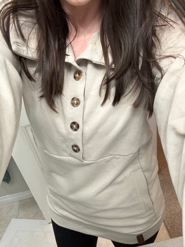 Customer photo review of Button Harlow