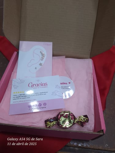 Customer photo review of Set de Flores y Zirconias