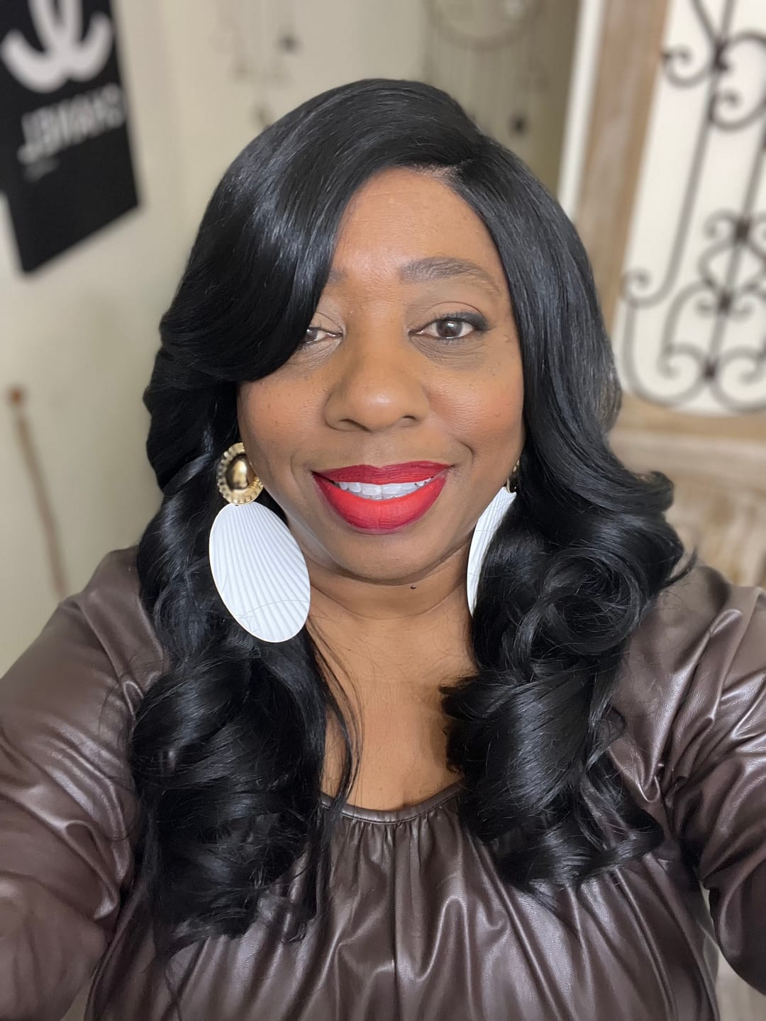 Customer photo review of Outre Melted Hairline 2x5 HD Lace Front Wig - BEGONIA