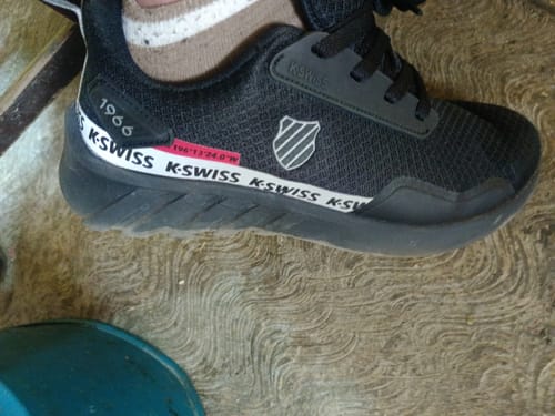 Customer photo review of Tenis Force X Men