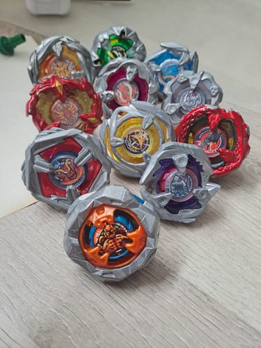 Customer photo review of Takara Tomy Beyblade X UX-13 Booster Golem Rock 1-60 UN