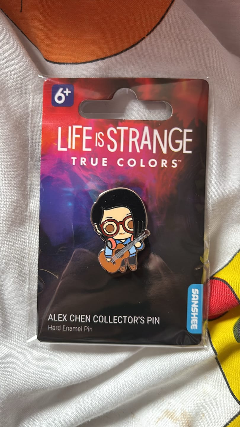 Customer photo review of Life is Strange: True Colors - Alex Chen Collector's Pin