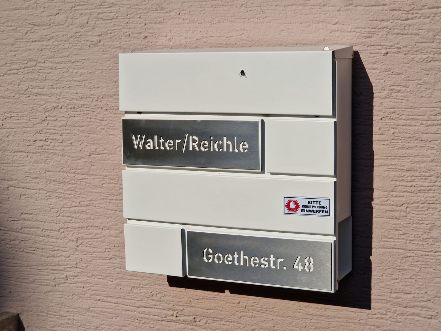 Customer photo review of Absenkautomatik für Briefkastendeckel