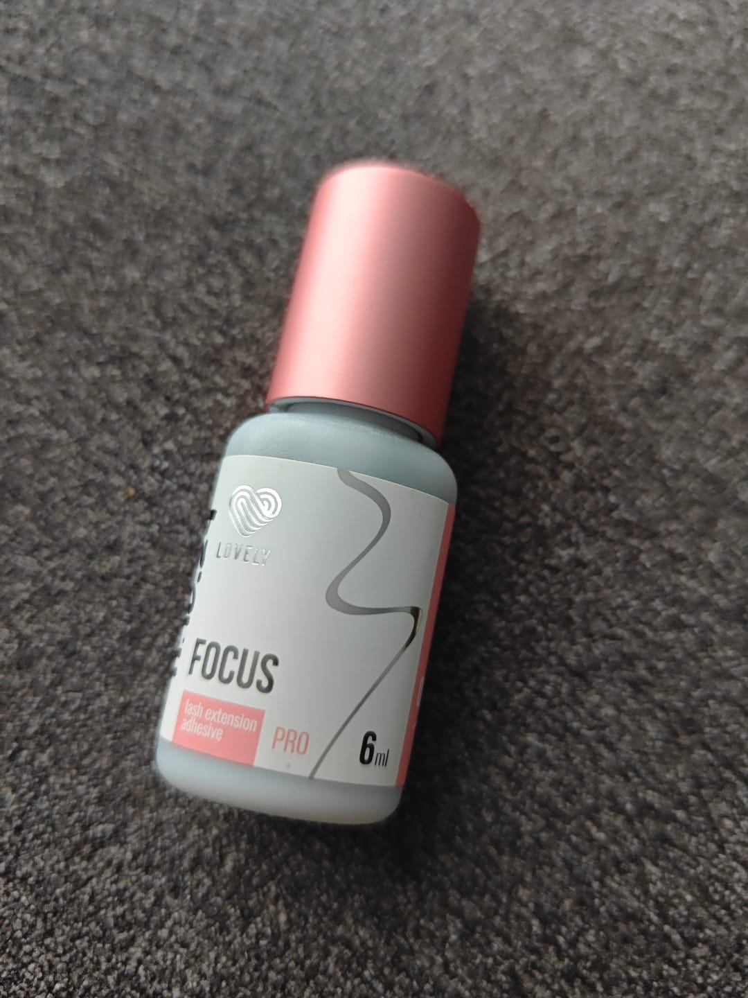 Customer photo review of Pegamento para la humedad incluso más baja "Focus" Lovely 0,5 seg 20-70% humedad